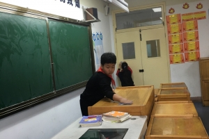 美麗教室你我他，班務(wù)共建靠大家！